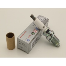 101 905 621 B Spark plug for automotive engine parts/101905621B