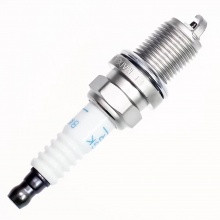 Spark Plugs For NISSAN 22401-